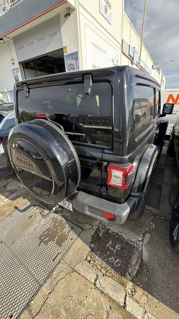 Jeep Wrangler 2.2 CRDi Hardtop AWD Automatik Sahara Negro - 2