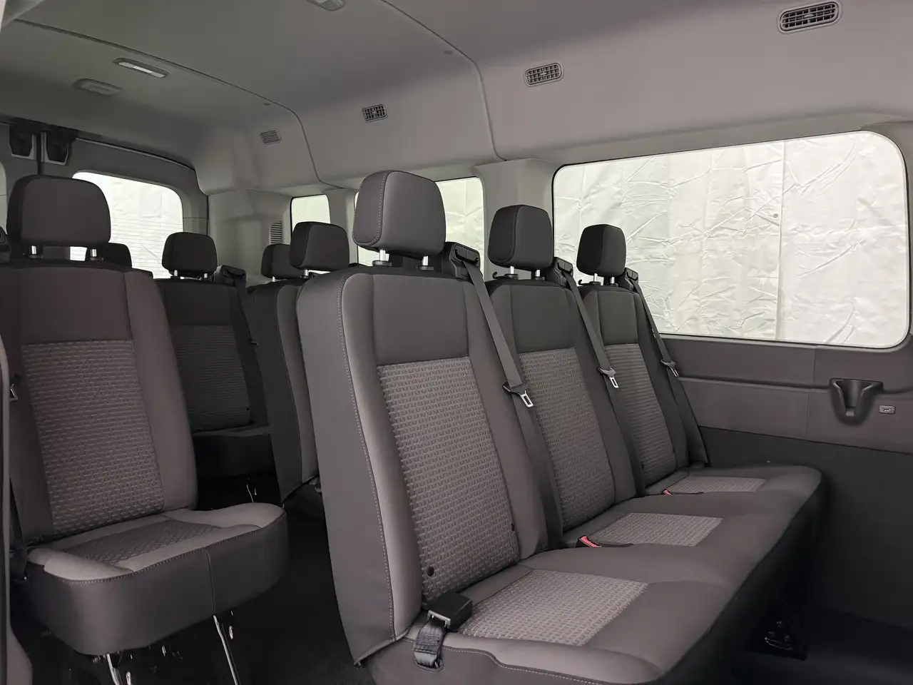 Ford Transit Passenger Wagon снимка Ford Transit Passenger Wagon