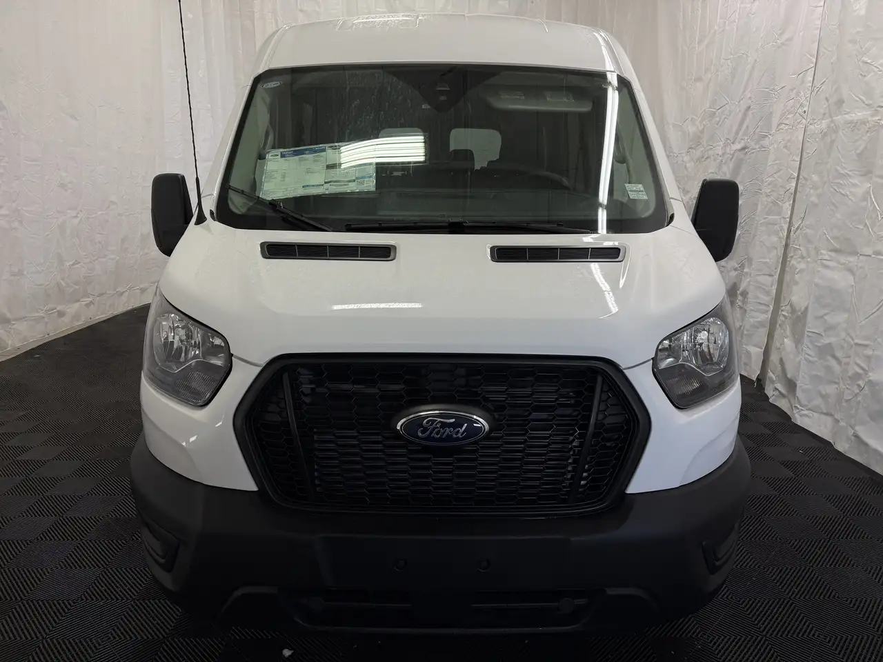 Ford Transit Passenger Wagon снимка Ford Transit Passenger Wagon