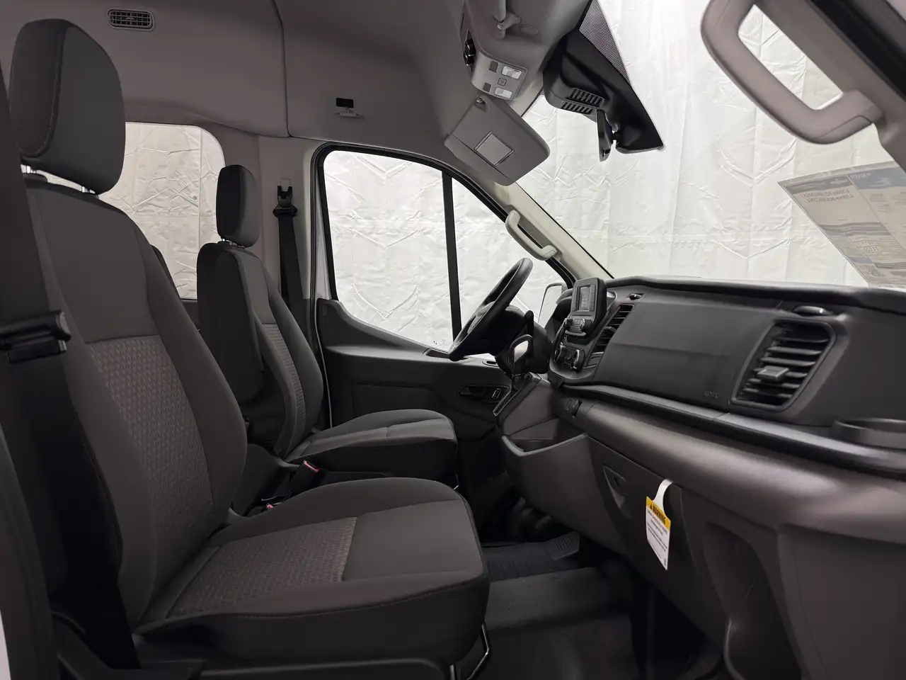 Ford Transit Passenger Wagon снимка Ford Transit Passenger Wagon