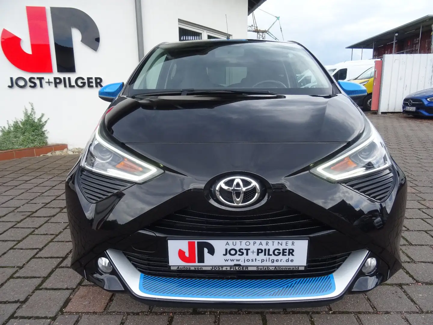 Toyota Aygo (X) 1,0-l-VVT-i x-trend WKR Camera Noir - 1