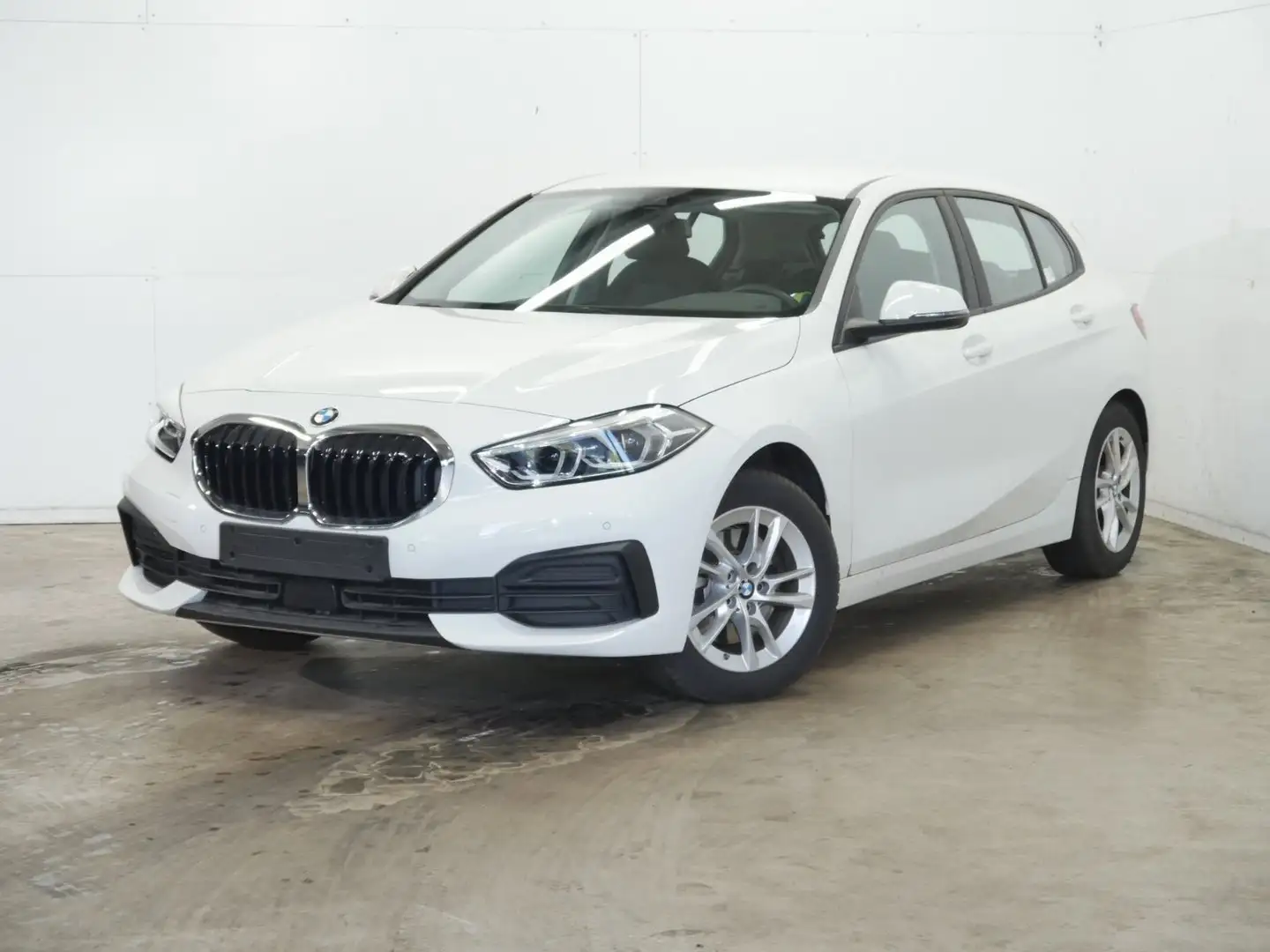 BMW 118 i Advantage Klimaaut. PDC Aut. Heckkl. Weiß - 2