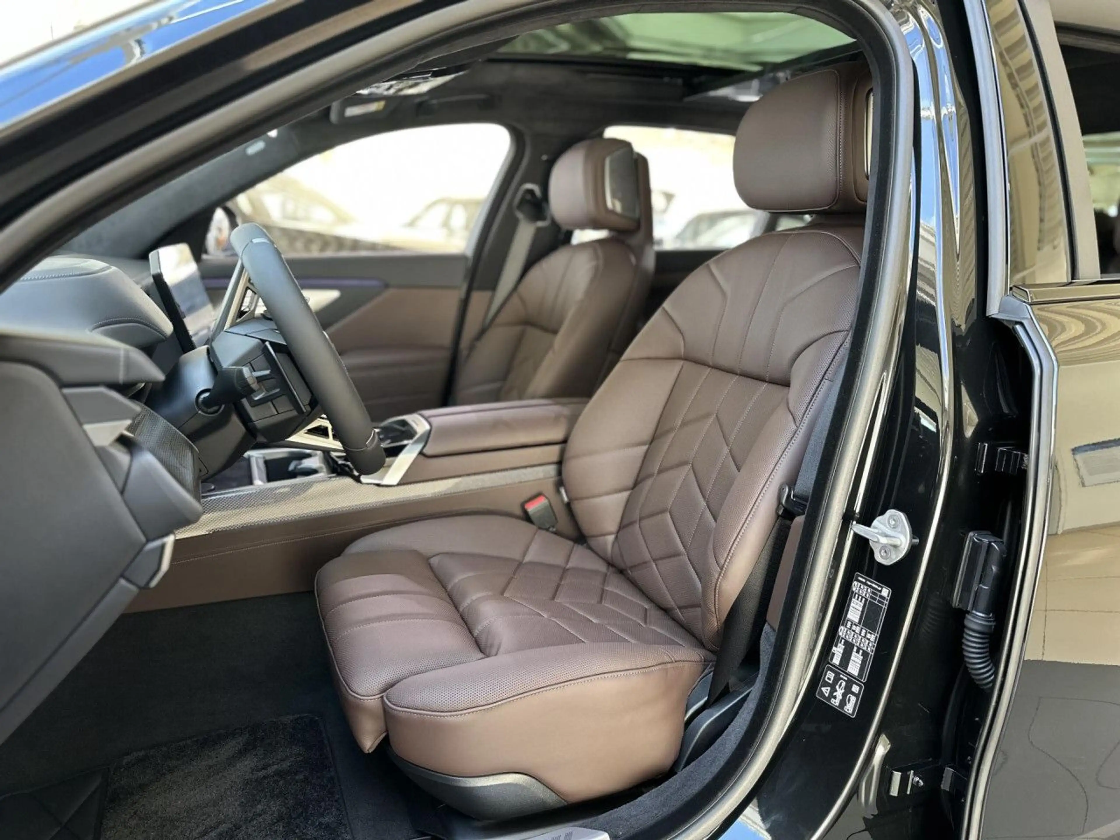 BMW 740 xDrive M Sport Pro Massage Integral Sitzbel. — photo 13
