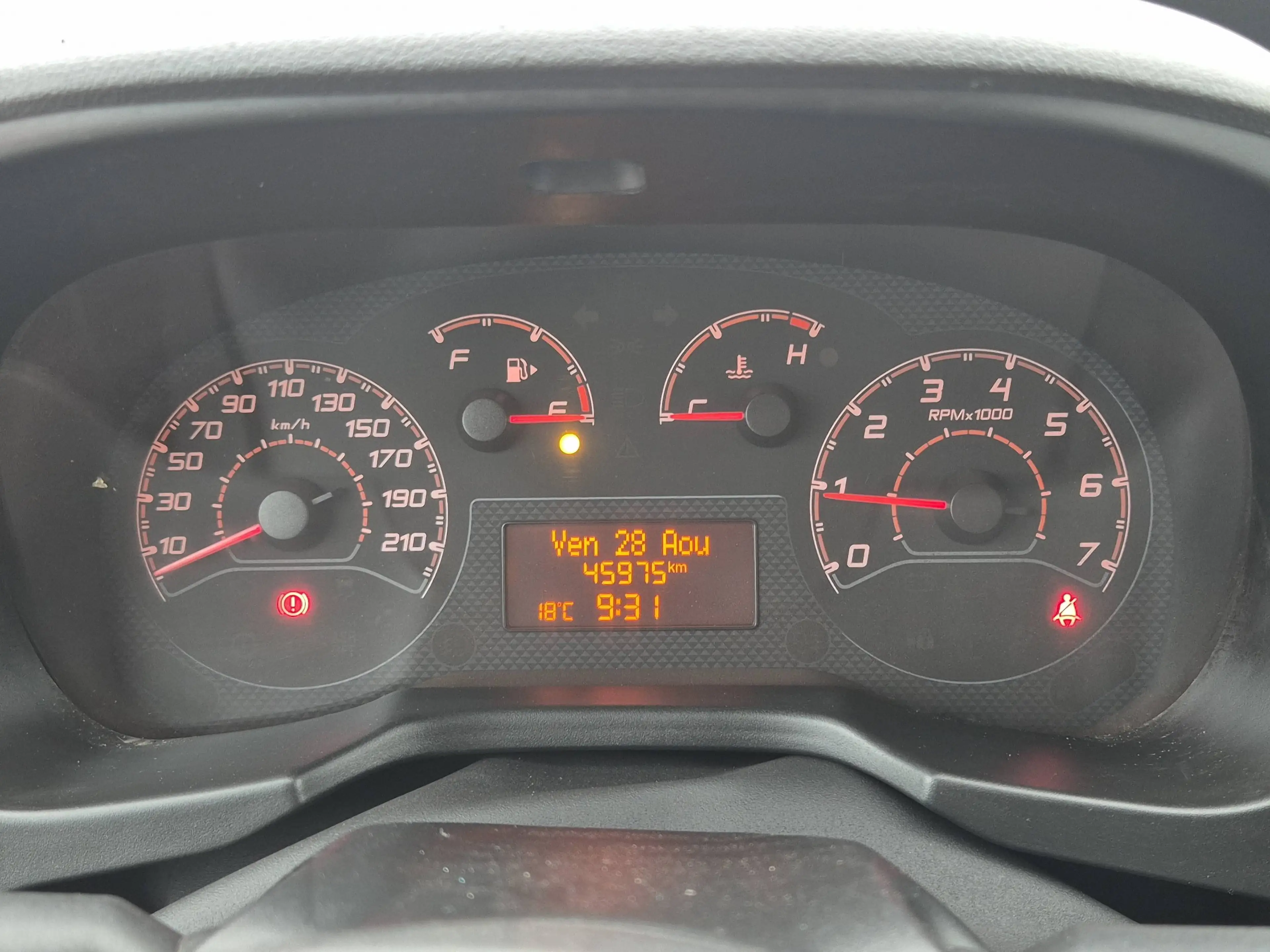 Fiat Fiorino FIORINO CARGO DIESEL - Fiorino 1.3 Multijet SX Ecojet (EU6d) — photo 8