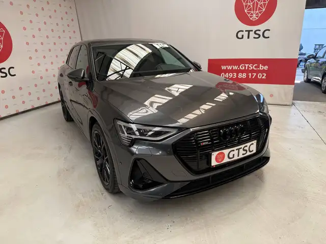 Audi E-Tron view 3