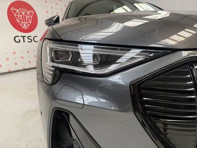 Audi E-Tron view 11