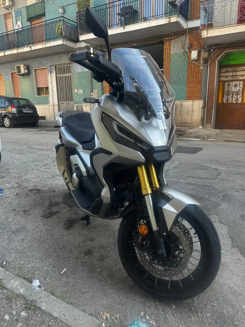 Honda X-ADV Grijs - 2