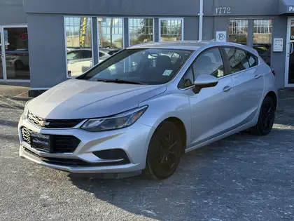 2018 Chevrolet Cruze LT Hatchback FWD