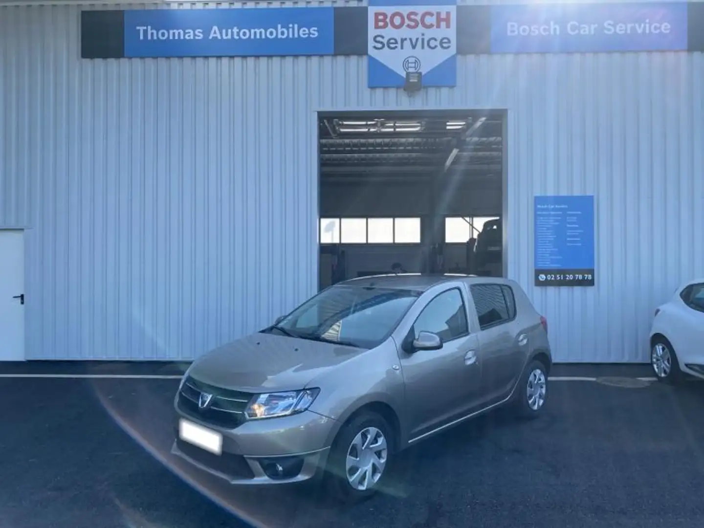 Dacia Sandero 1.2 16v 75ch Lauréate Beige - 1