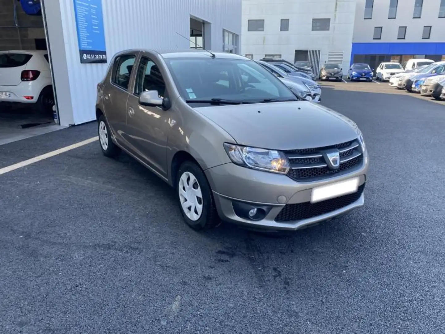 Dacia Sandero 1.2 16v 75ch Lauréate Beige - 2