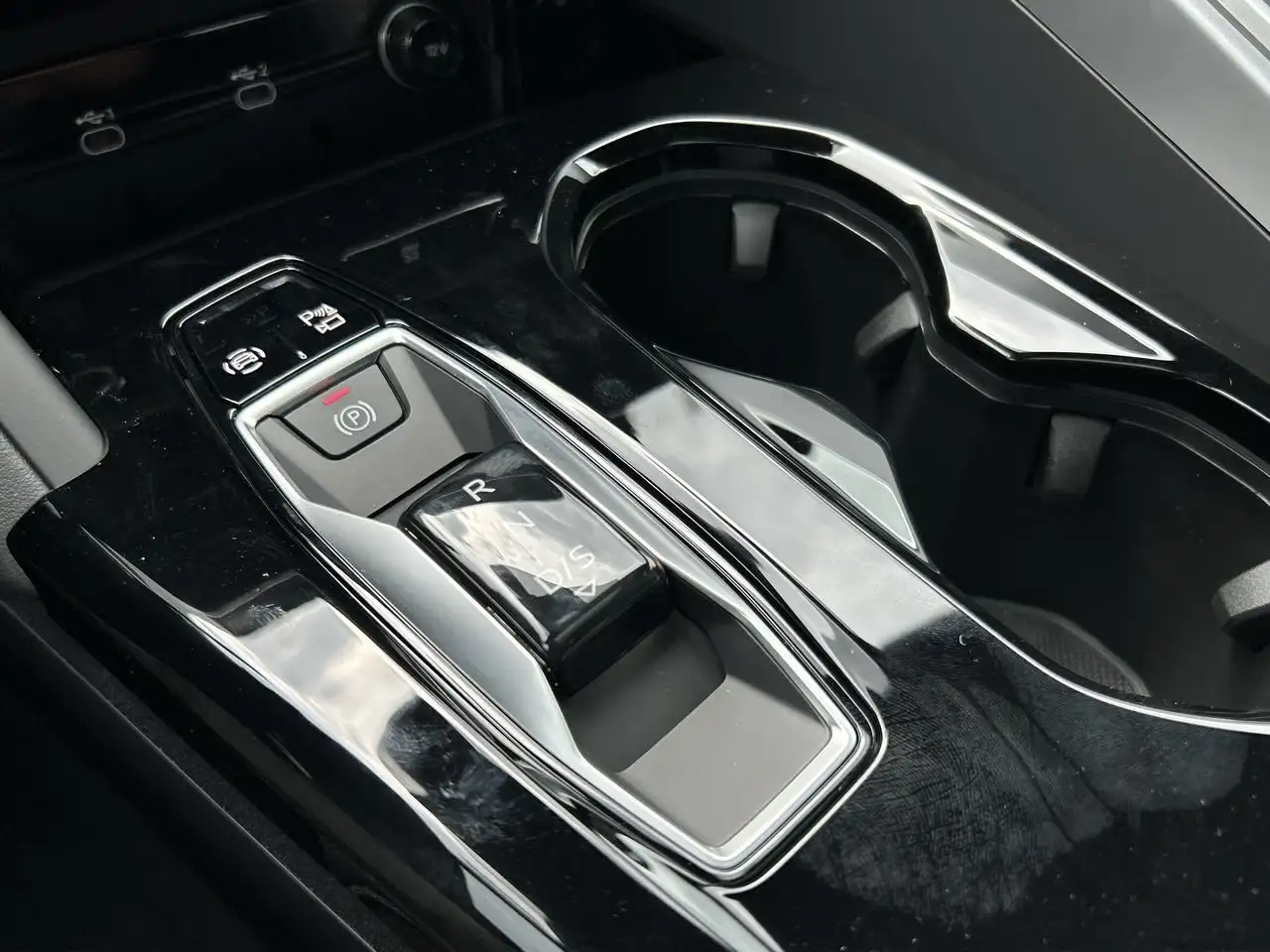 Audi Q5 снимка Audi Q5
