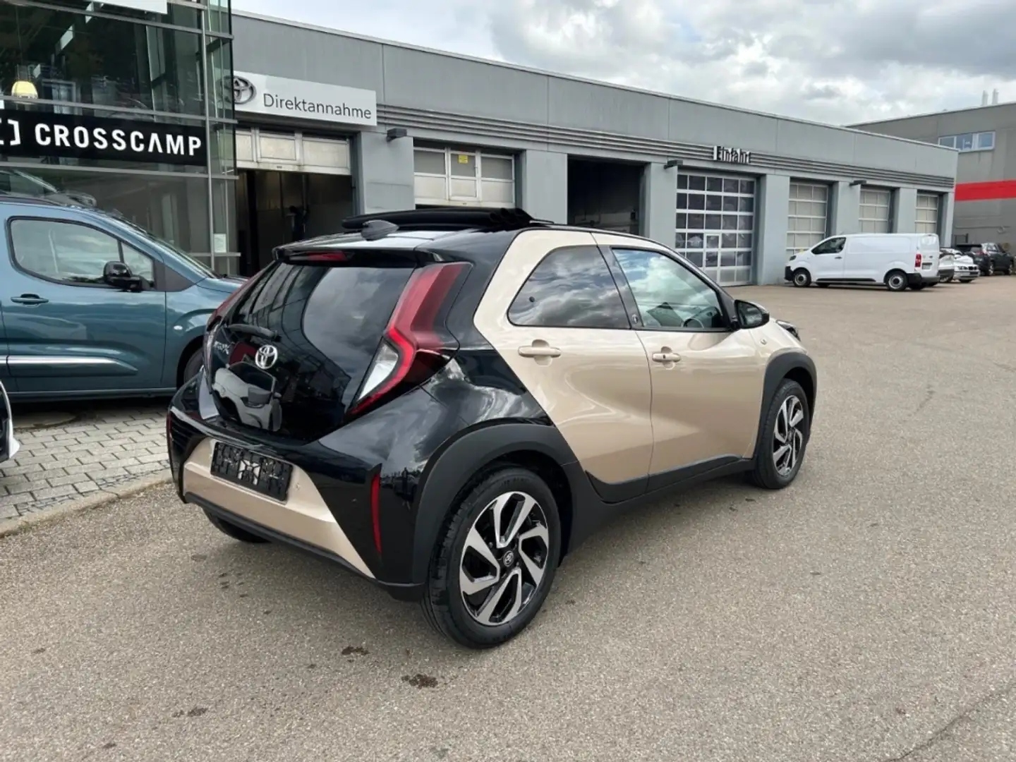 Toyota Aygo X Air Teamplayer 1.0l Faltdach Automatik - Rückfahrk Beige - 2