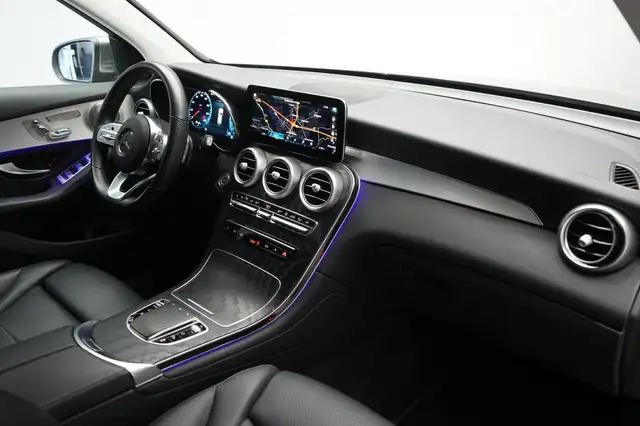 Mercedes-Benz GLC view 8