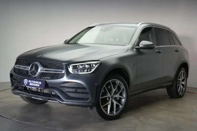 Mercedes-Benz GLC view 3