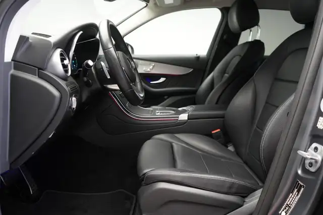 Mercedes-Benz GLC view 12