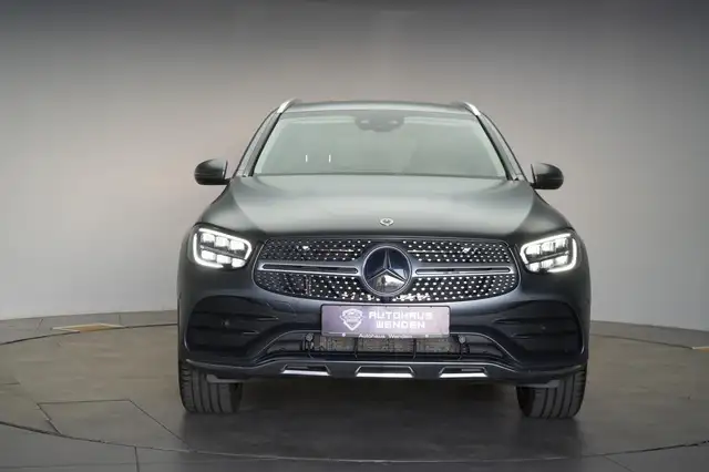 Mercedes-Benz GLC view 2