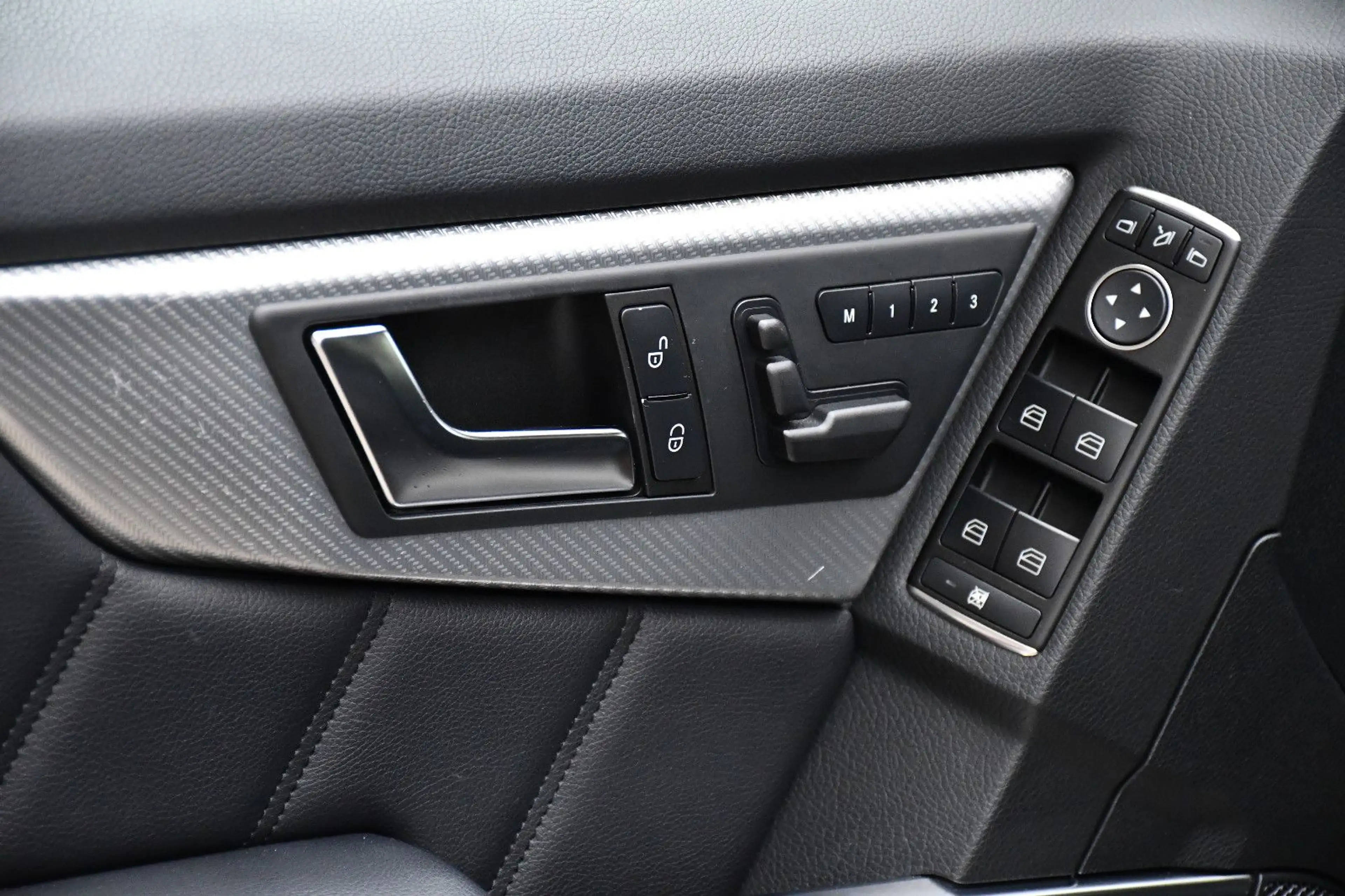 Mercedes-Benz GLK 350 4Matic AMG-LIne Leder Navi Memory — photo 9