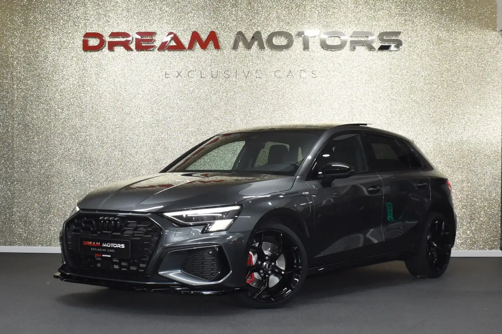 Audi A3 Sportback 45 TFSI e S-Line Competition 245pk | S3 Gris - 1