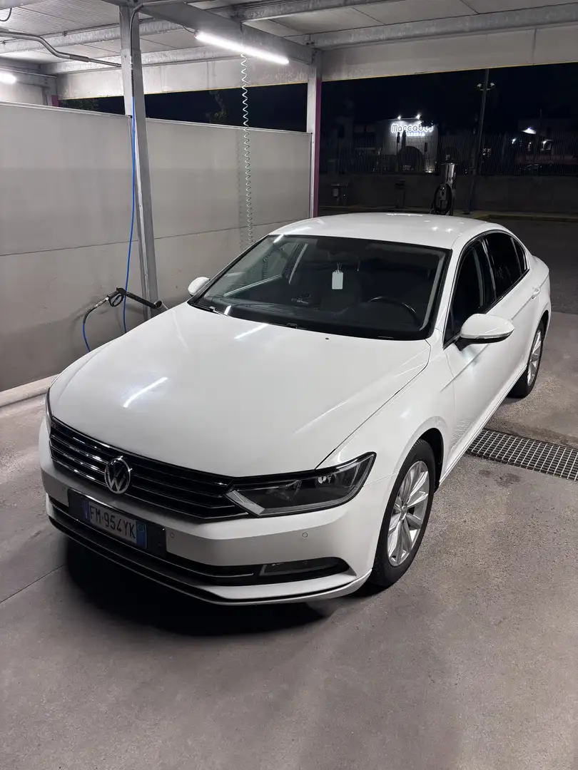 Volkswagen Passat 2.0 tdi Highline Executive 150cv - 1
