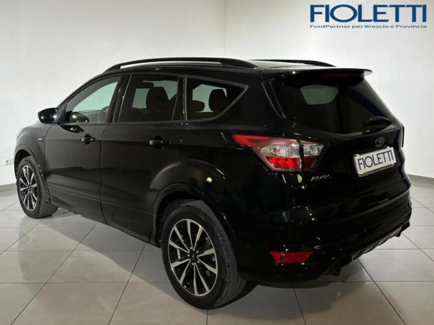 Ford Kuga 2ª SERIE 1.5 ECOBOOST 120 CV S&S 2WD ST-LINE Nero - 2