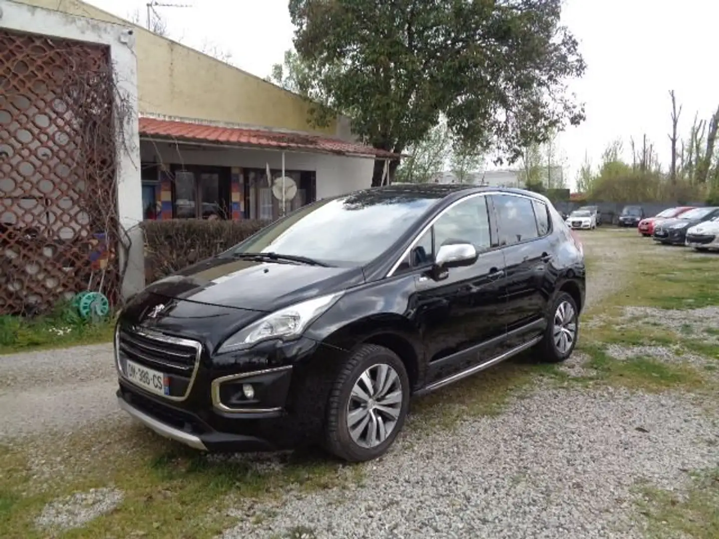 Peugeot 3008 1.6 HDI115 FAP STYLE II Noir - 1