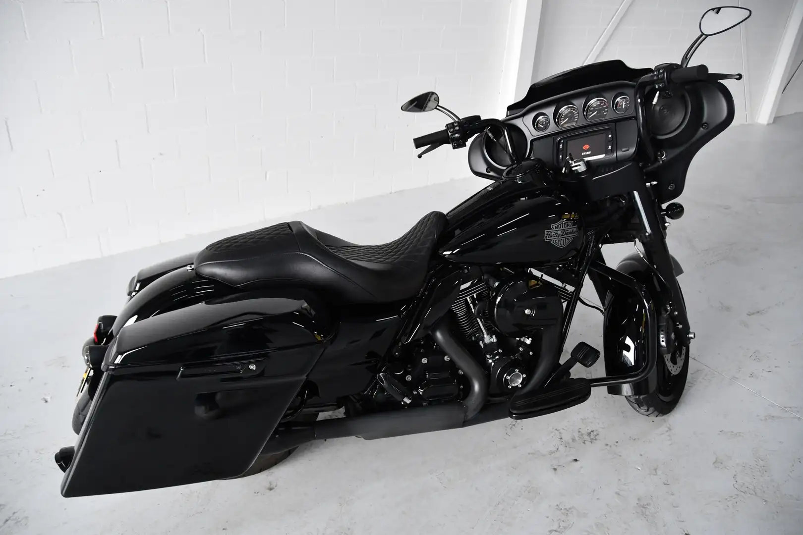 Harley-Davidson Tour Glide 103 FLHXS Street Special black edtion Negro - 2