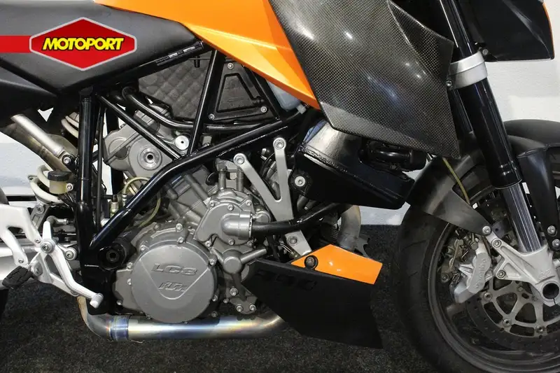 KTM 990 Super Duke - foto 4