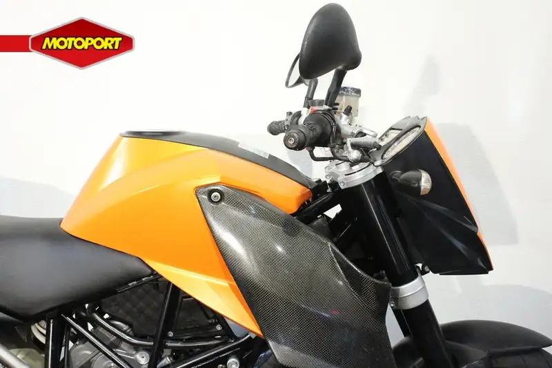 KTM 990 Super Duke - foto 6