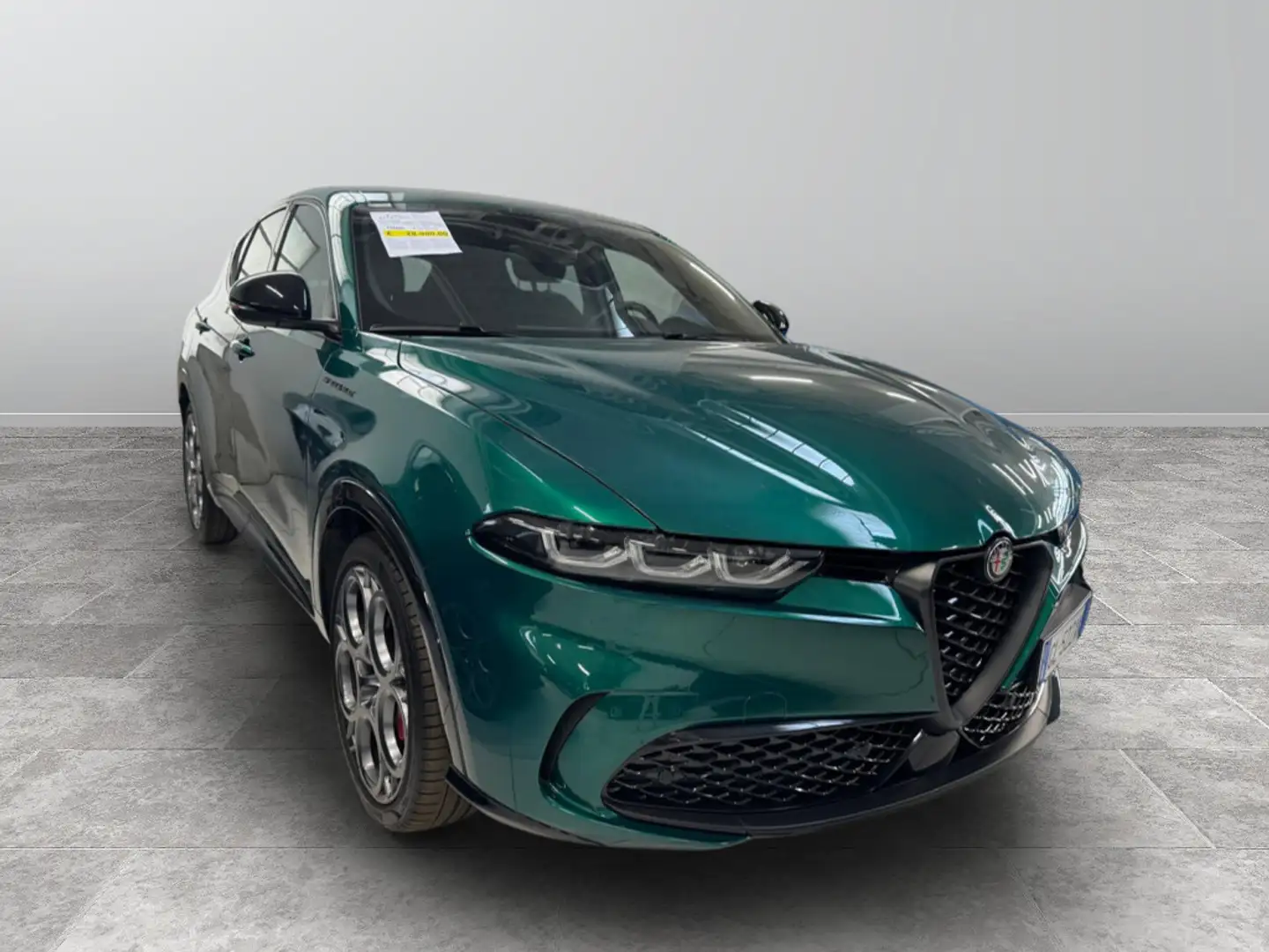 Alfa Romeo Tonale 1.5 Hybrid Speciale Grün - 1