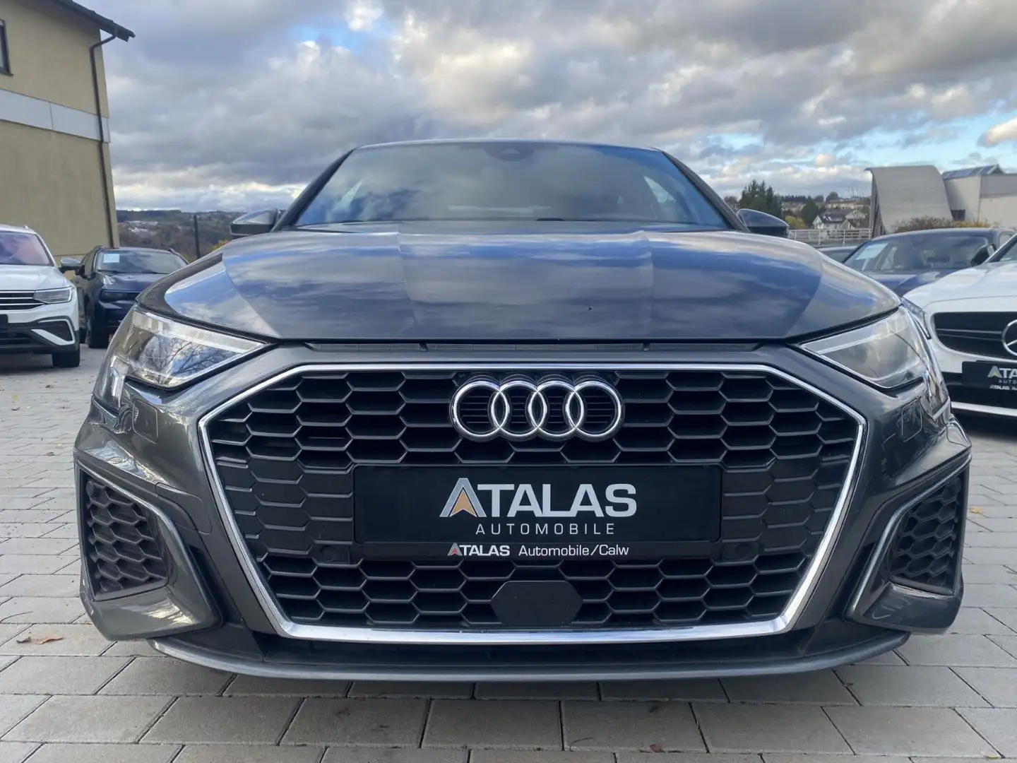 Audi A3 35 TDI S line Sportpaket/plus Gris - 2