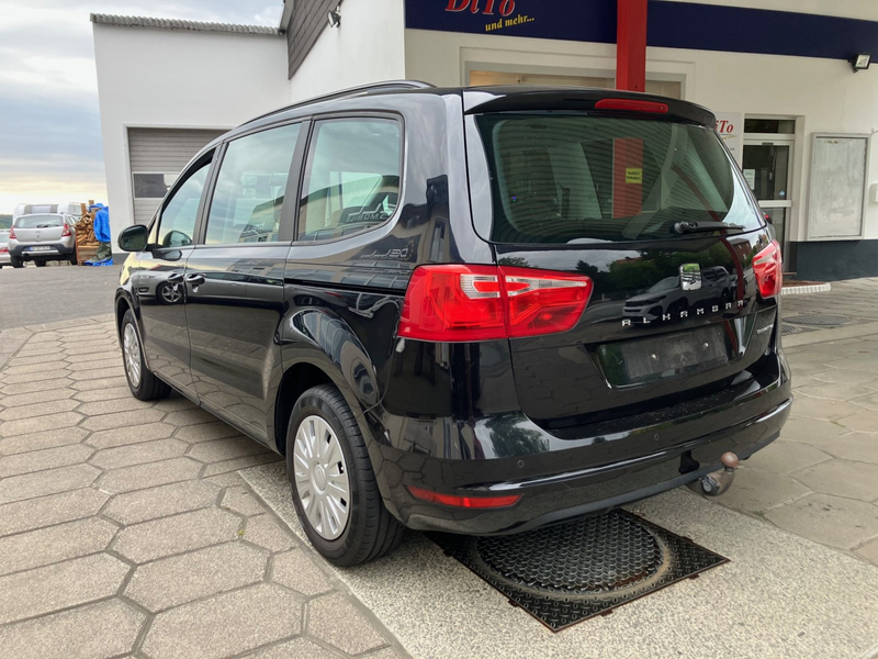 SEAT Alhambra 2.0 TDI Reference AHK PDC — photo 3