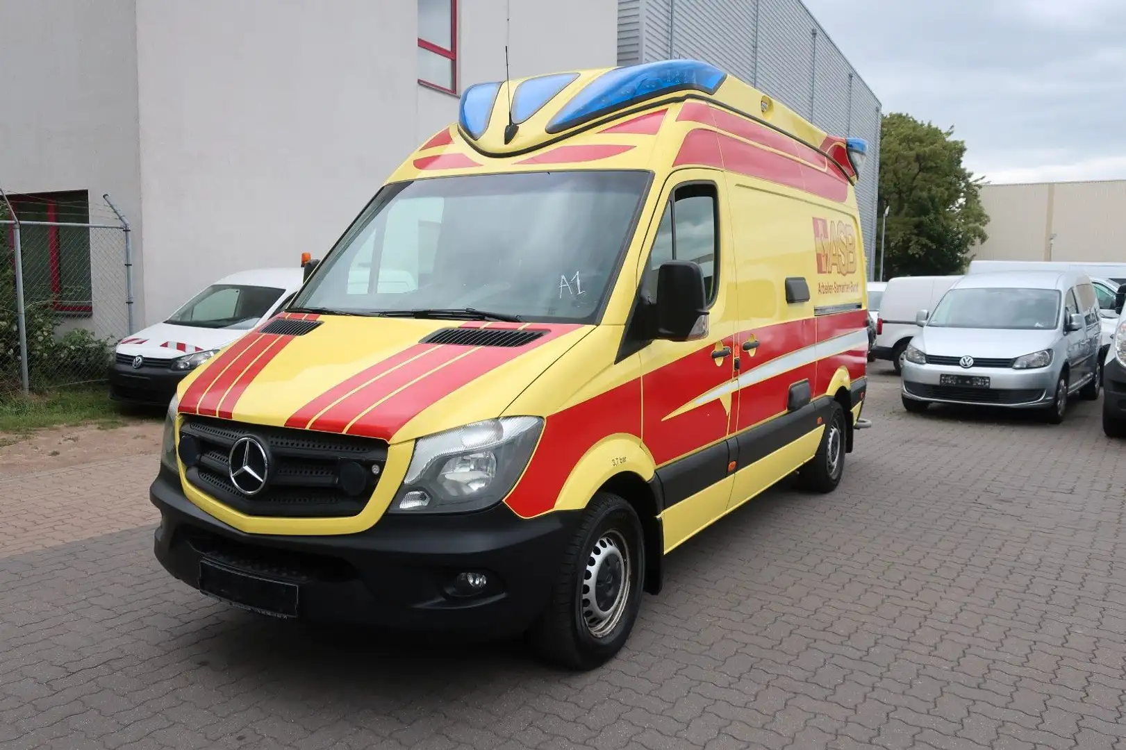 Mercedes-Benz Sprinter II 316 CDI RTW/KTW/Klima/Automatik Gelb - 1