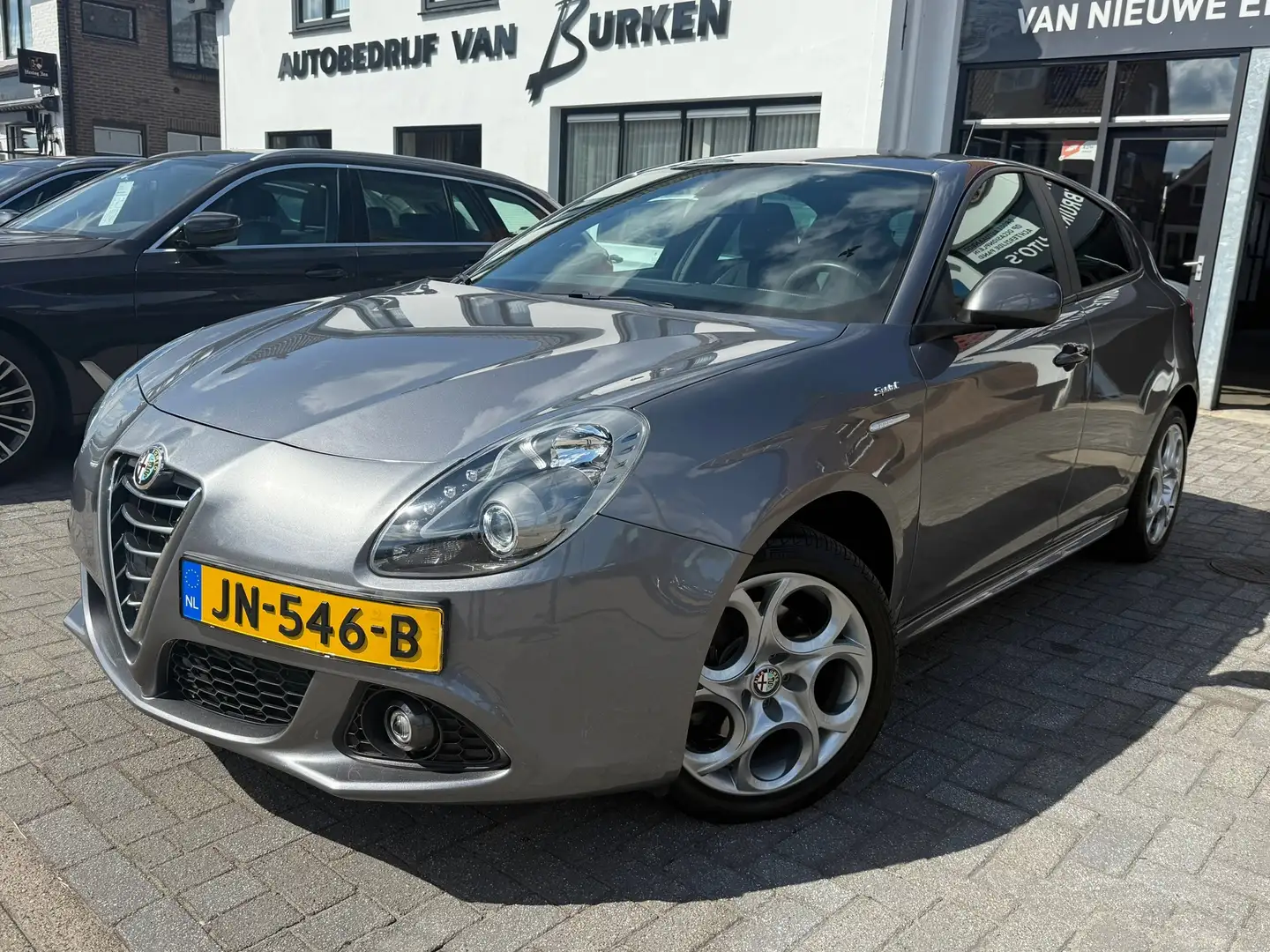 Alfa Romeo Giulietta 1.4 Turbo MultiAir Sprint, 55.000KM, Navigatie,L.M Gris - 1