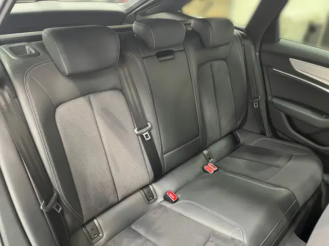 Audi A6 view 9