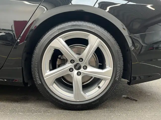 Audi A6 view 7