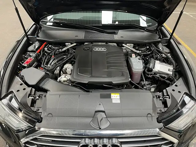 Audi A6 view 12