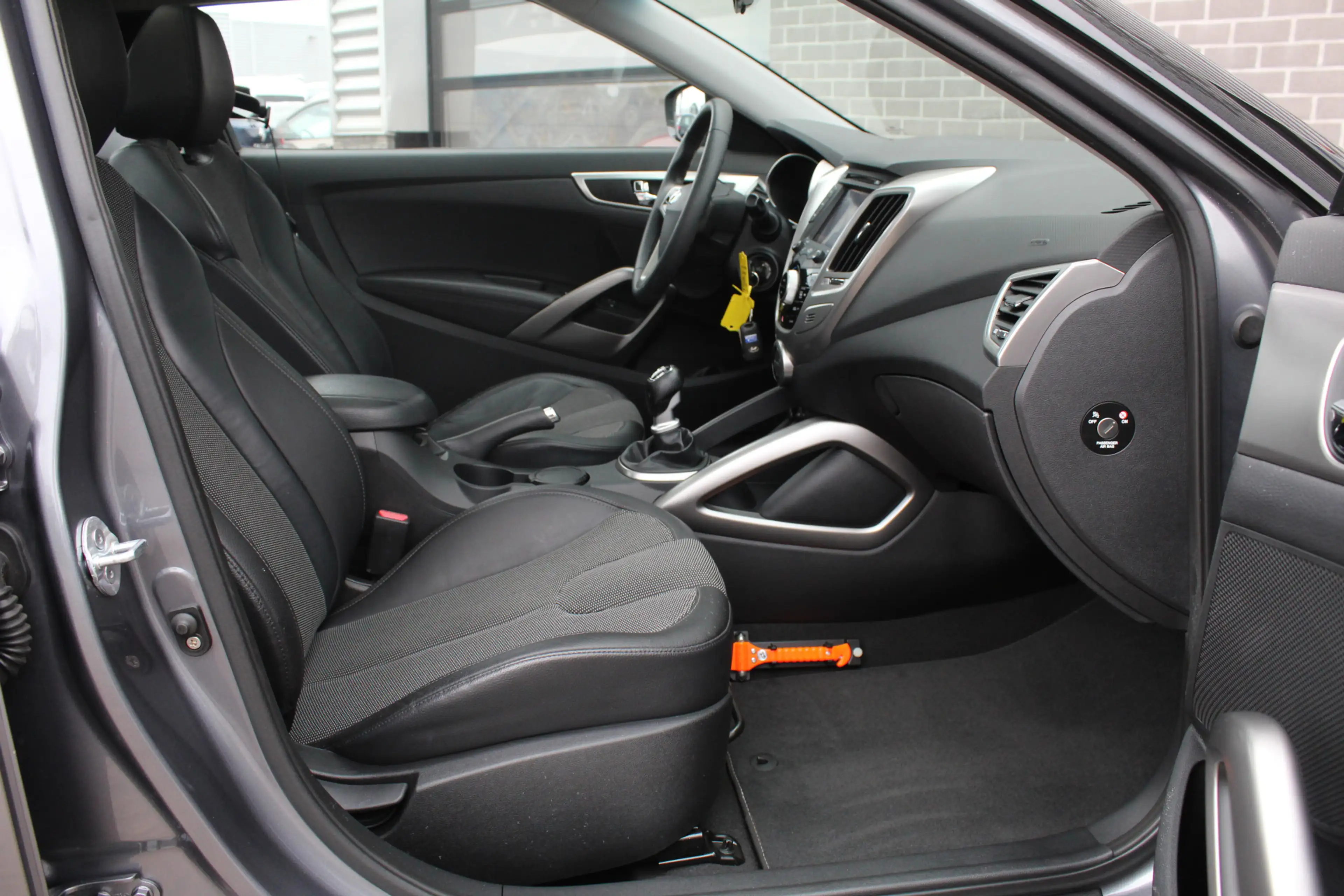Hyundai VELOSTER 1.6 GDI i-Vision / Panoramadak / Camera / N.A.P. — photo 9