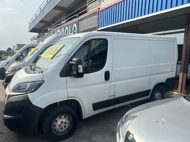 Peugeot Boxer 330 2.2 BlueHDi 140 S&S PC-TN L1H1