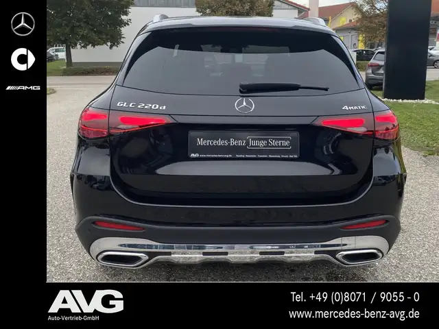 Mercedes-Benz GLC view 5