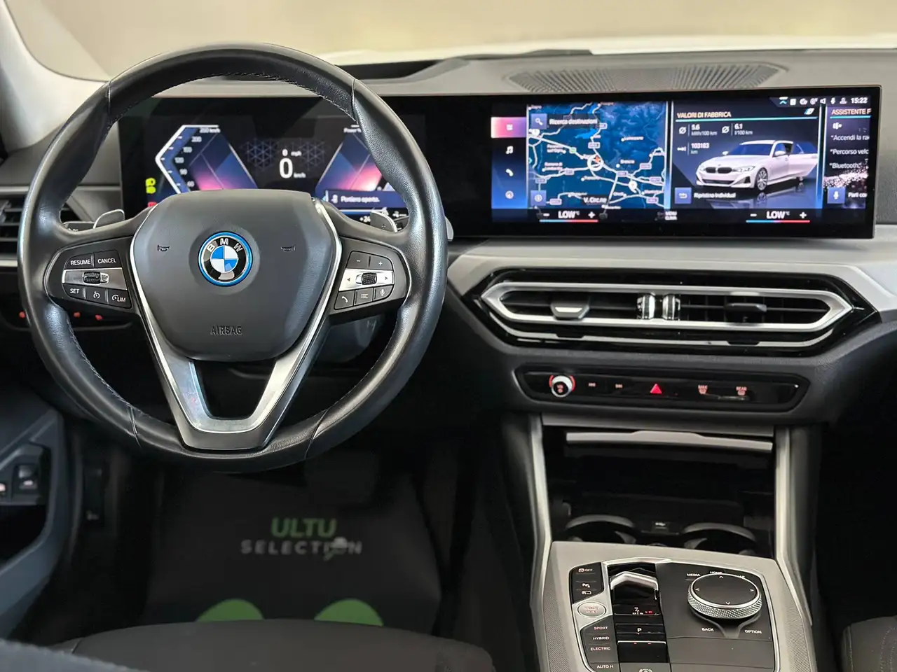 2022 BMW 320 e Touring auto, photograph 7