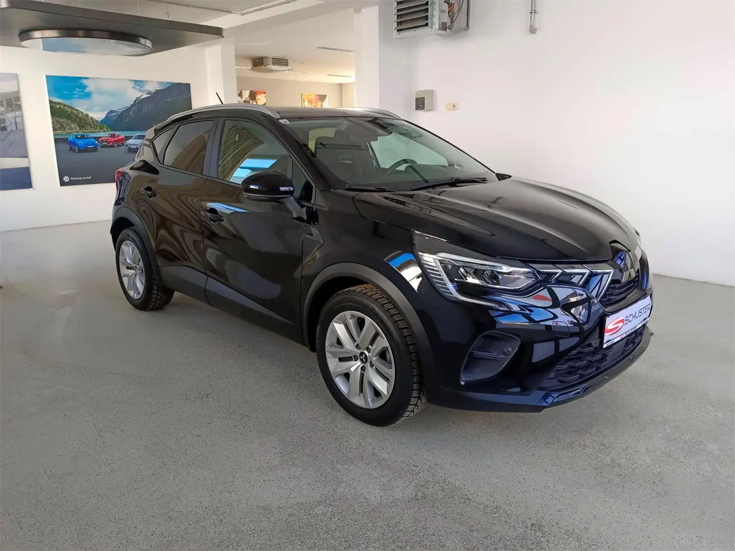 Mitsubishi ASX 1,0 Petrol Invite S 23 Schwarz - 1