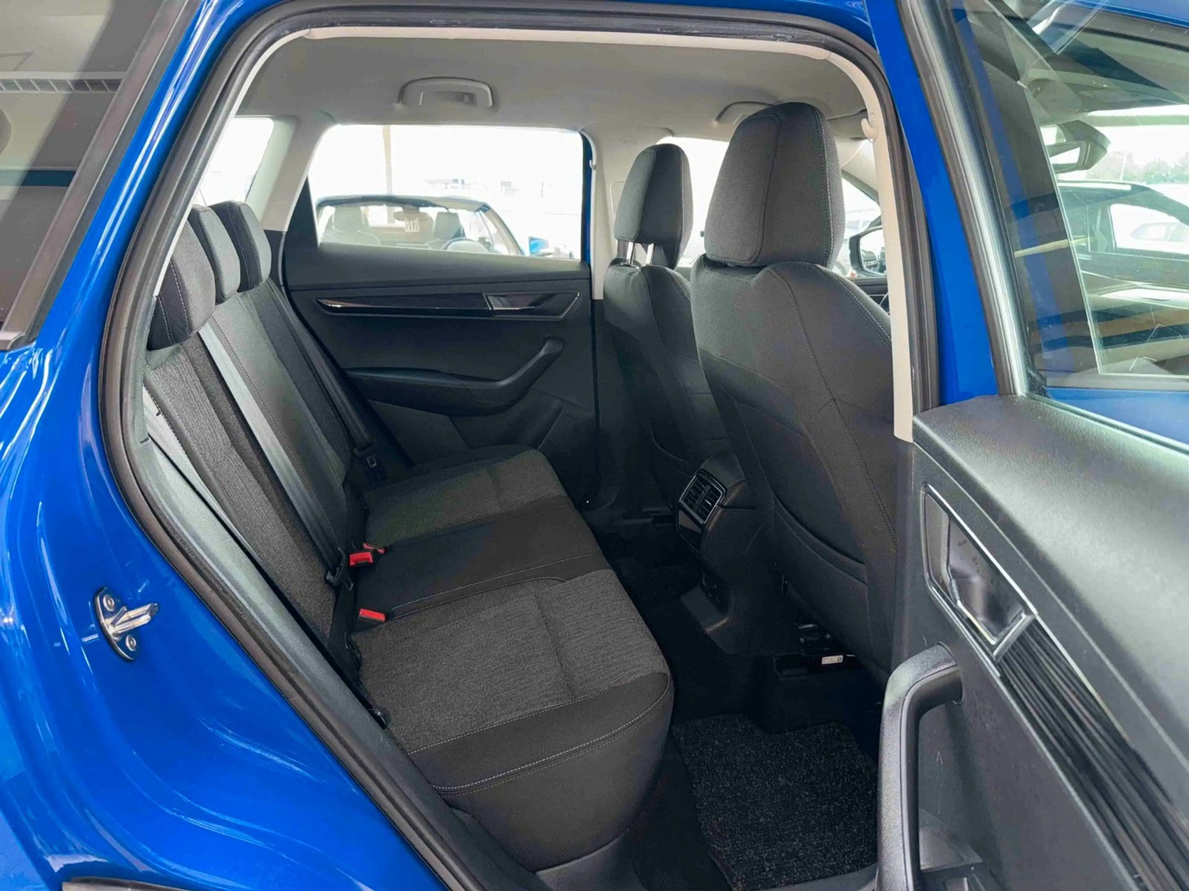 Skoda Karoq Style / TÜV HU NEU — photo 13