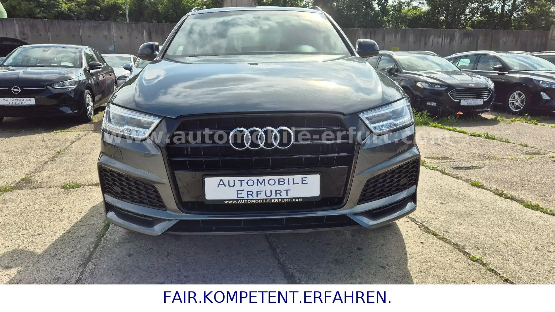 Audi Q3 sport*S line Competition*LED*NAVI*1.HD.*AHK* Grau - 2