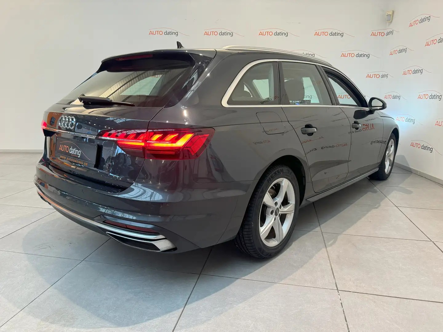 Audi A4 Avant TDi Business Edition S tronic Gris - 2