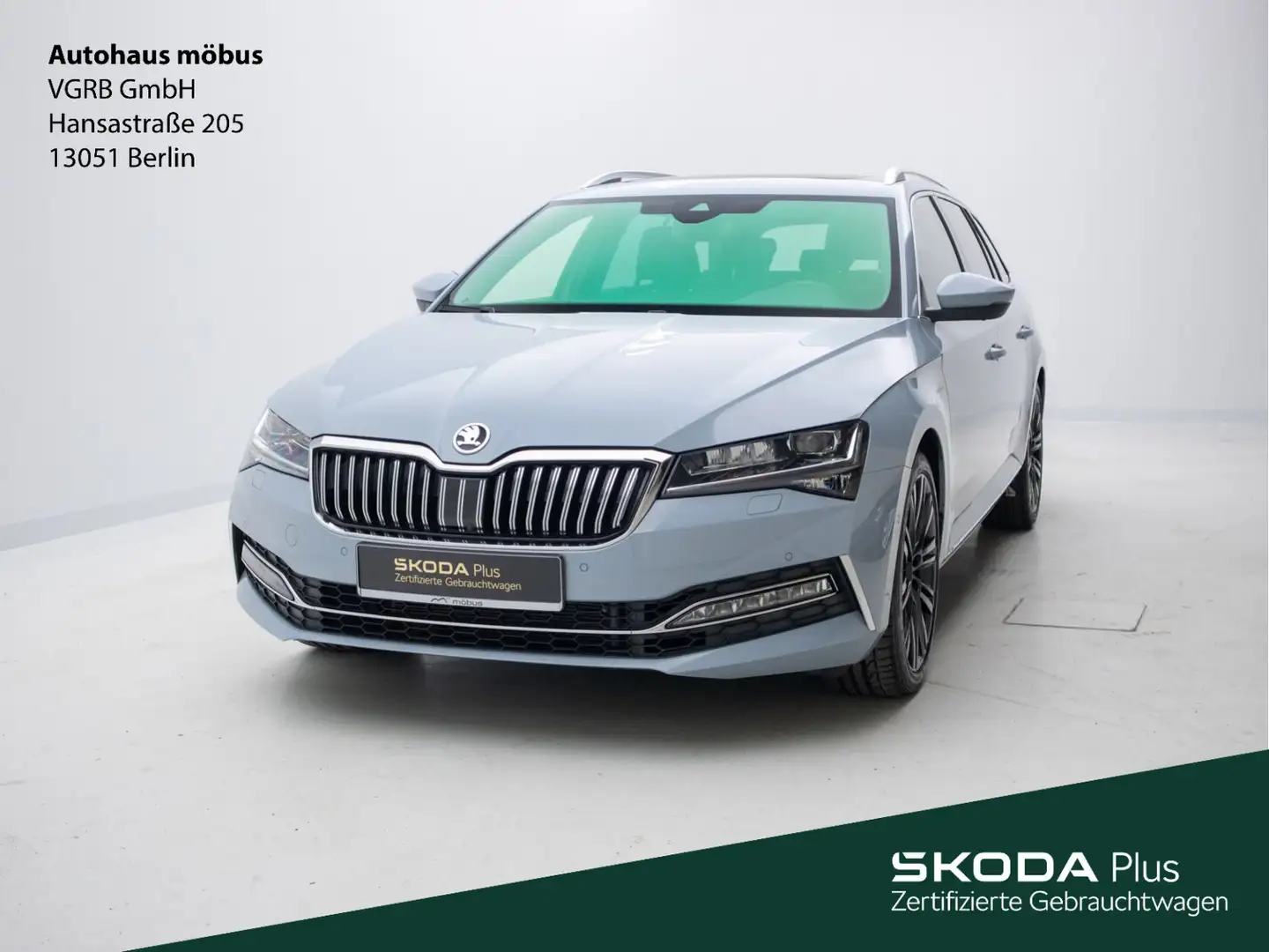 Skoda Superb Combi 2.0 TSI L&K 4x4*360°*AHK*ACC*PANO* Gris - 2