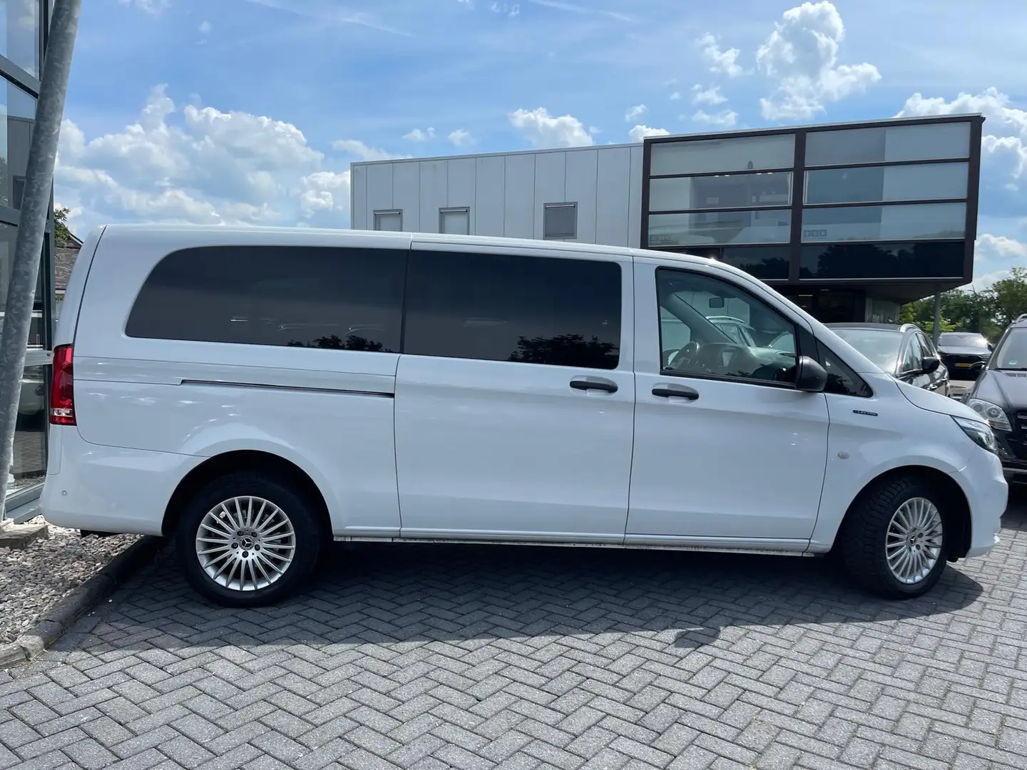 Mercedes-Benz Vito EVito Tourer Business Solution L3 | Invalide bus | Wit - 2