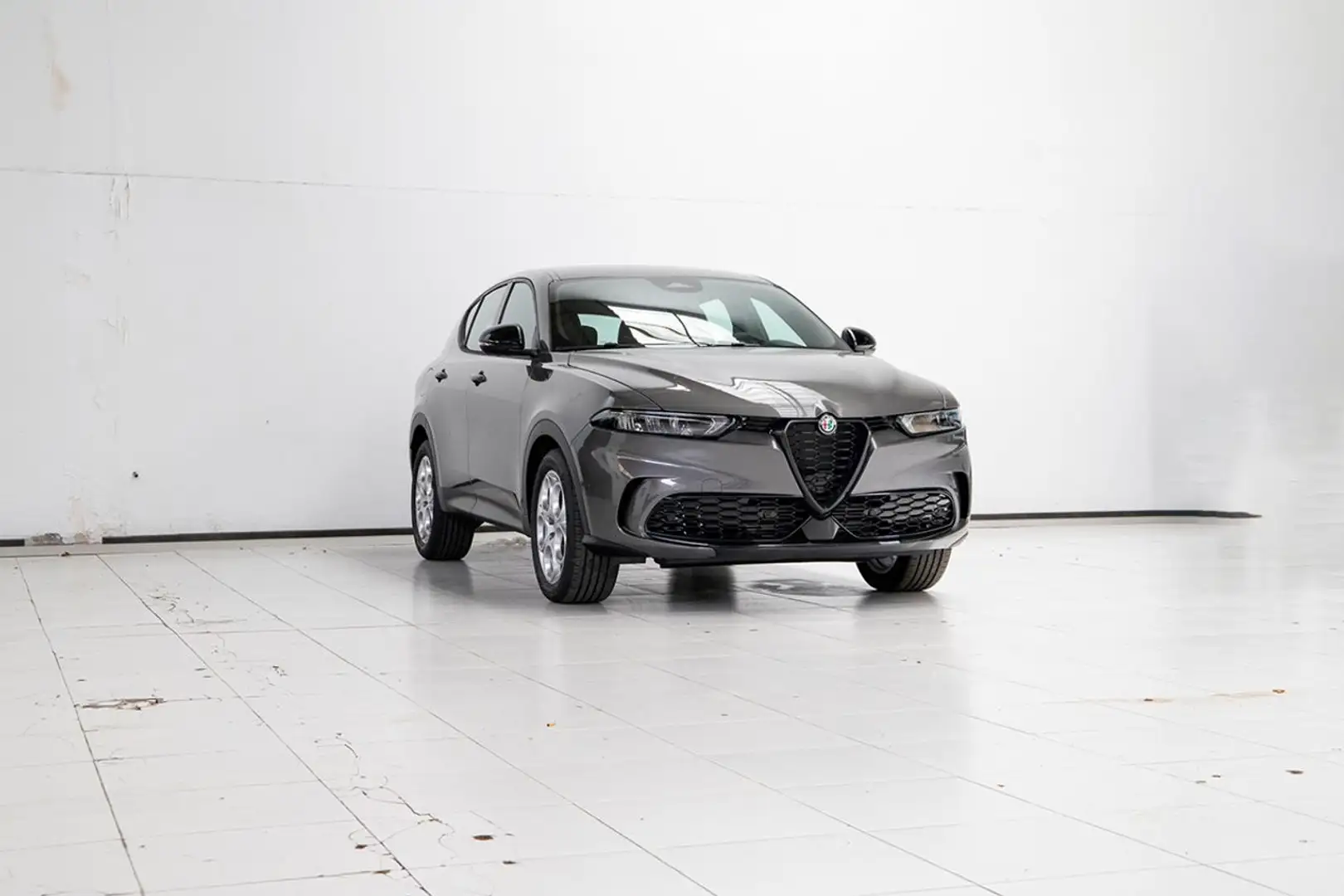 Alfa Romeo Tonale 1.6 TD 96 KW DCT SPRINT 130 5P Gris - 2