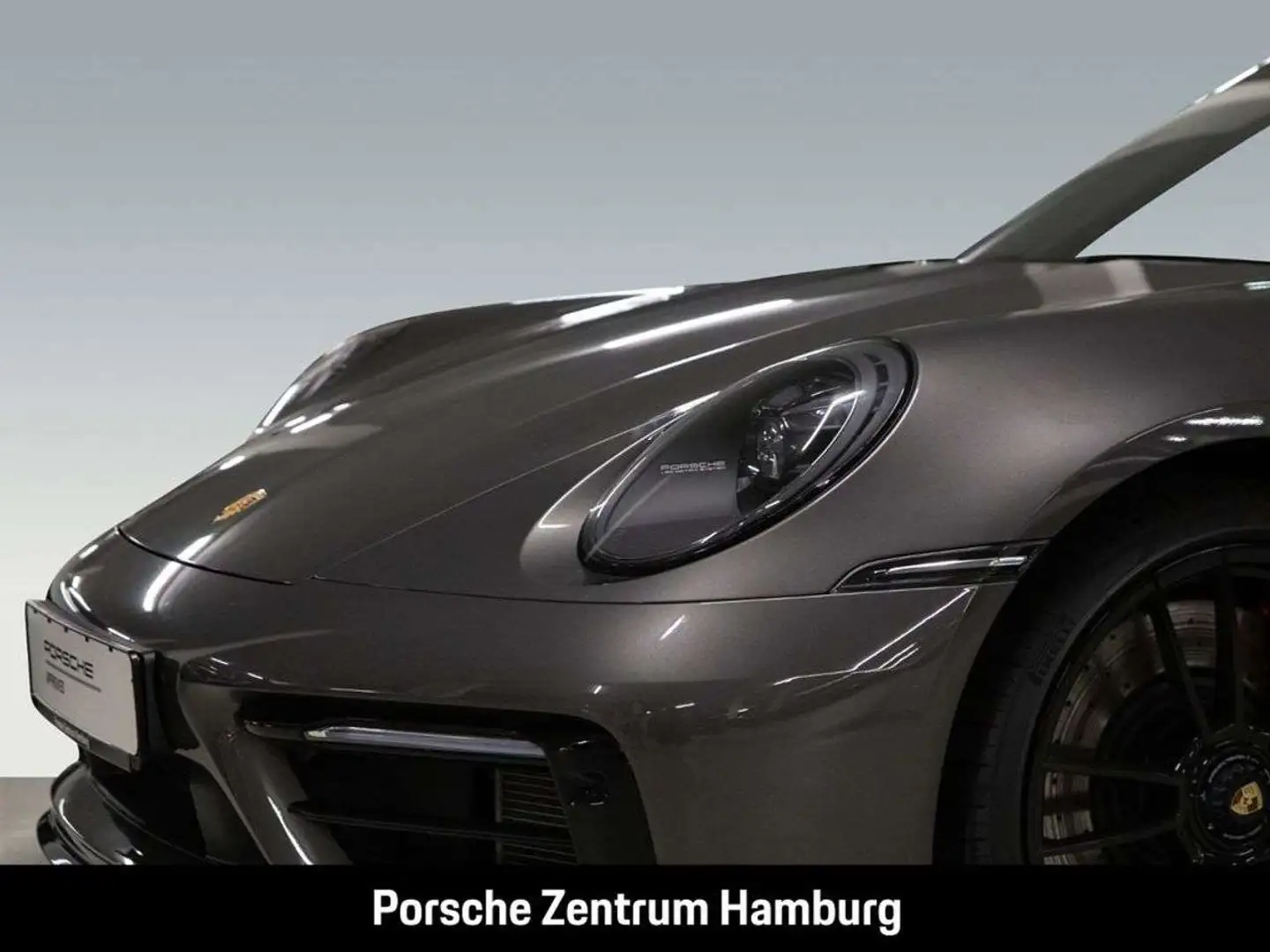 Porsche 911 992 Cabrio 4 GTS Negro - 2