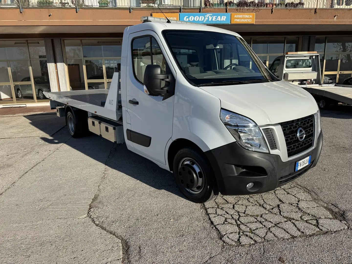 Nissan NV400 2.3 DCI - CARROATTREZZI NUOVO SCARRABILE Fehér - 1