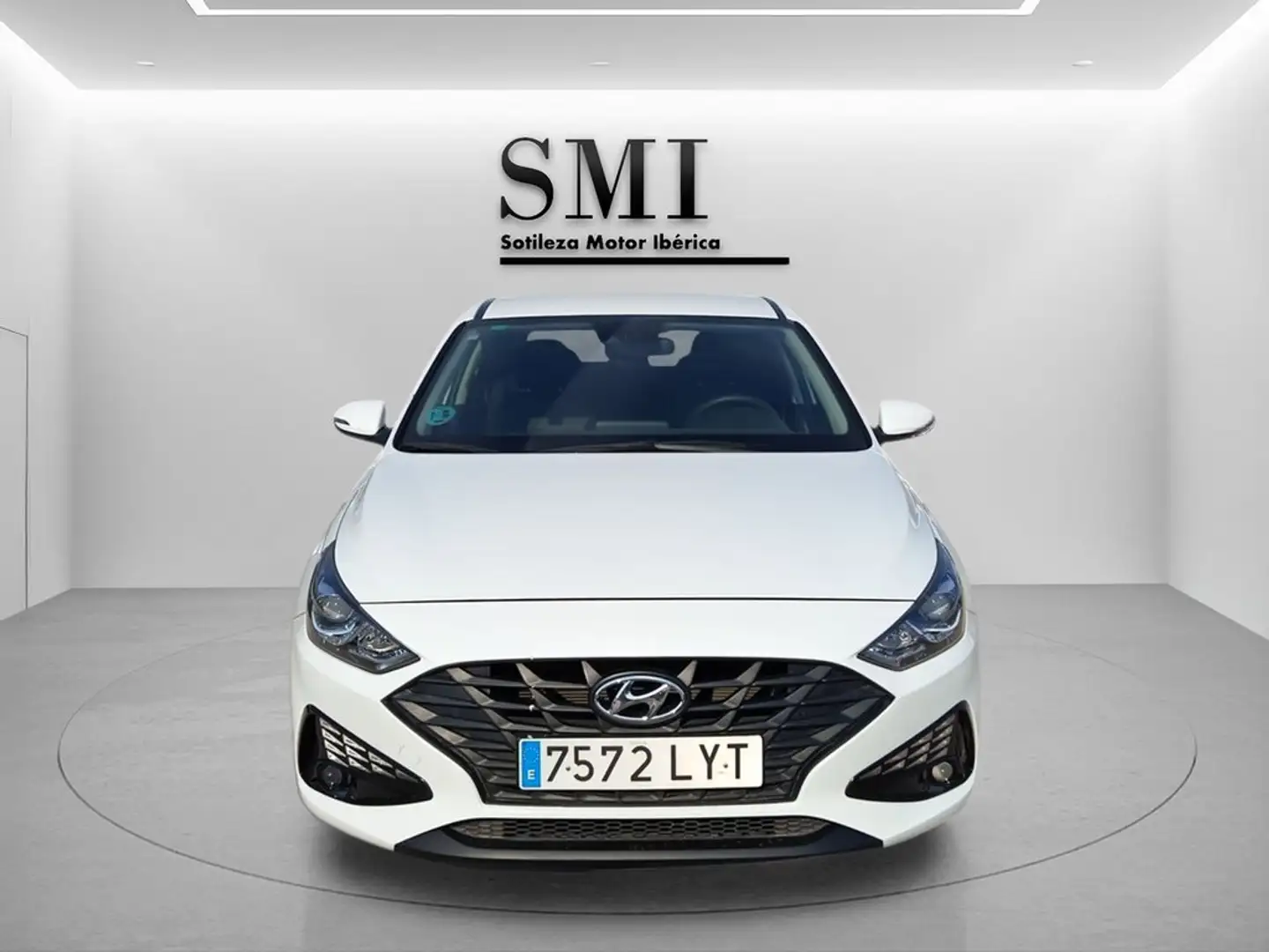 Hyundai i30 1.5 DPI Essence 110 Blanco - 2